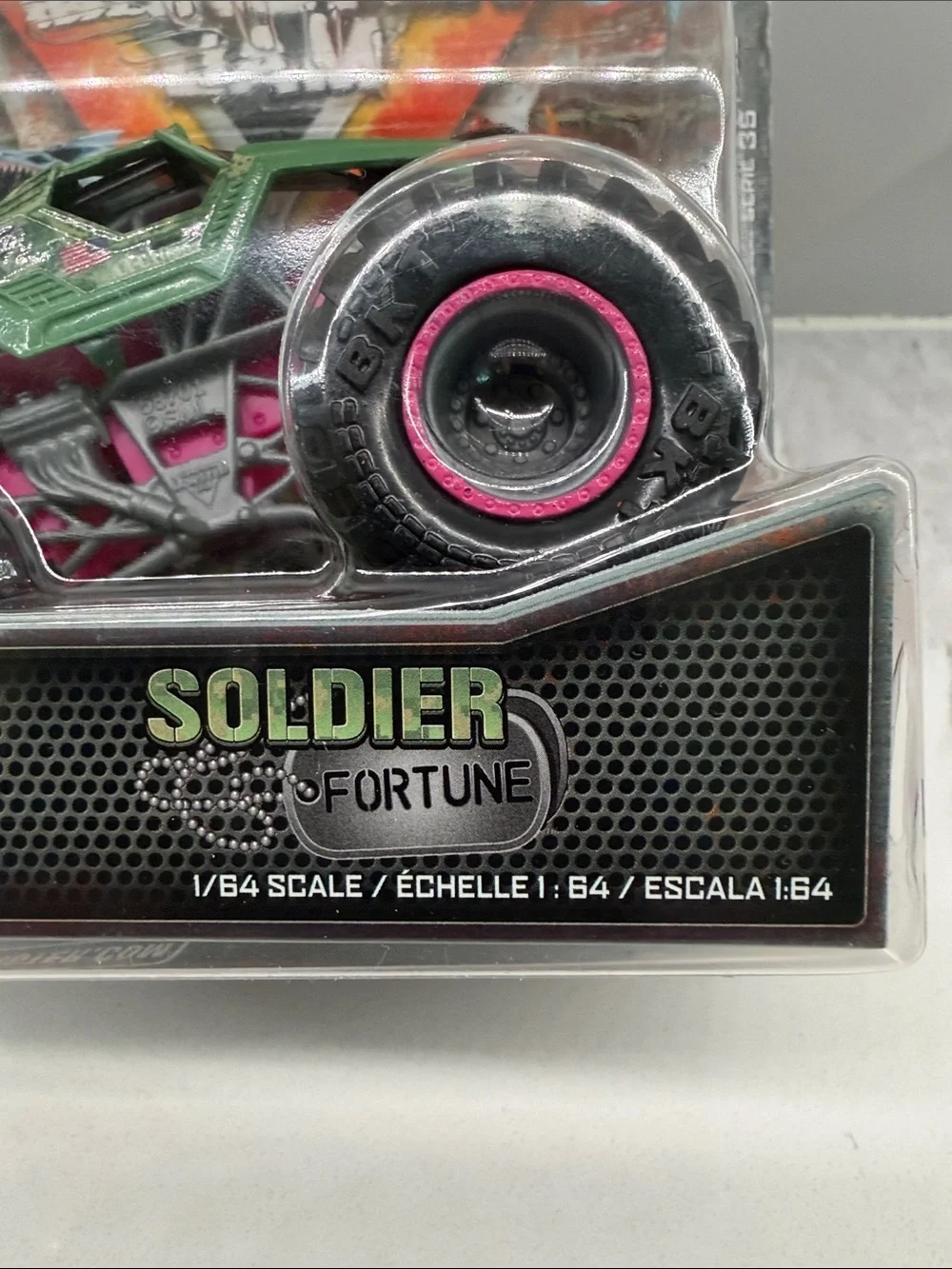 Soldier of Fortune Kids Monster Truck - Green & Pink 1:64 scale